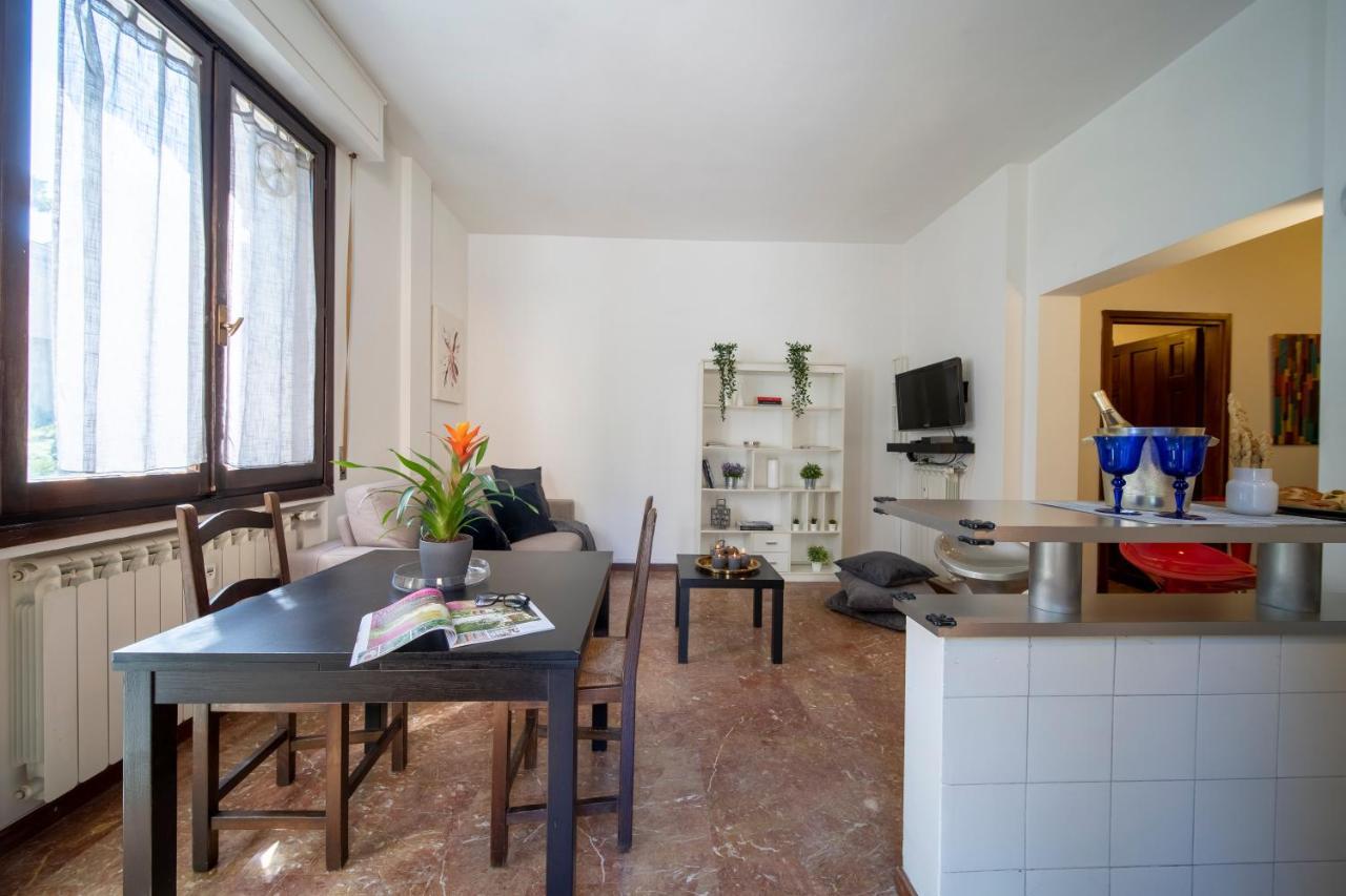Cozy Roman Apartment with parking Florencja Zewnętrze zdjęcie